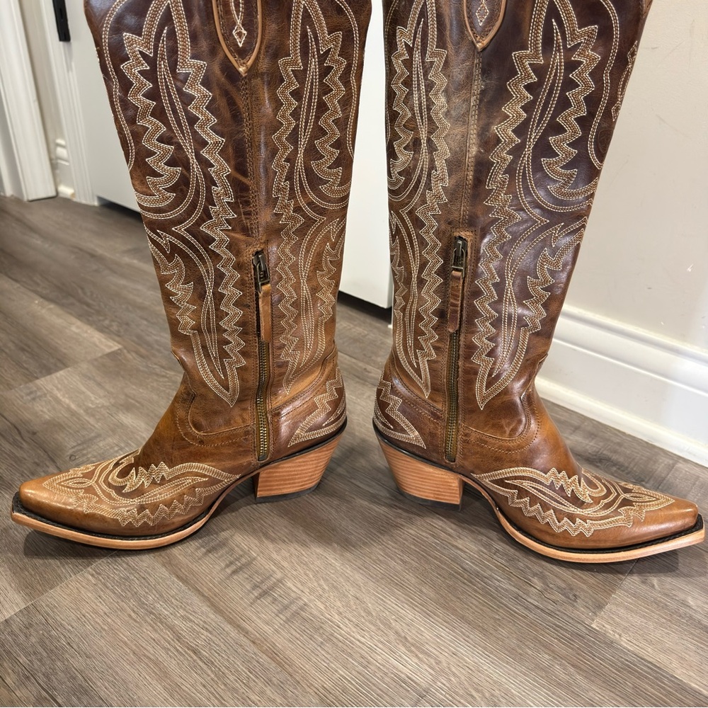 Ariat Casanova X Toe Western Cowboy Leather Boots in Shades of Grain - Picture 6 of 14